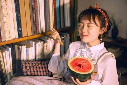 吃瓜 女人补,补养身心，美丽生活新篇章