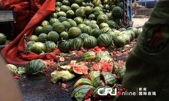 鲁山顺城街吃瓜,夏日吃瓜好去处，感受地道民俗风情