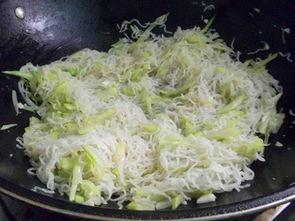 静静炒米粉吃瓜,闲话吃瓜趣事  第2张